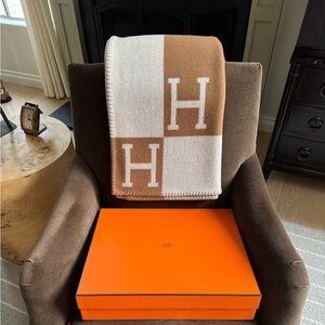 Hermés Blanket with Box